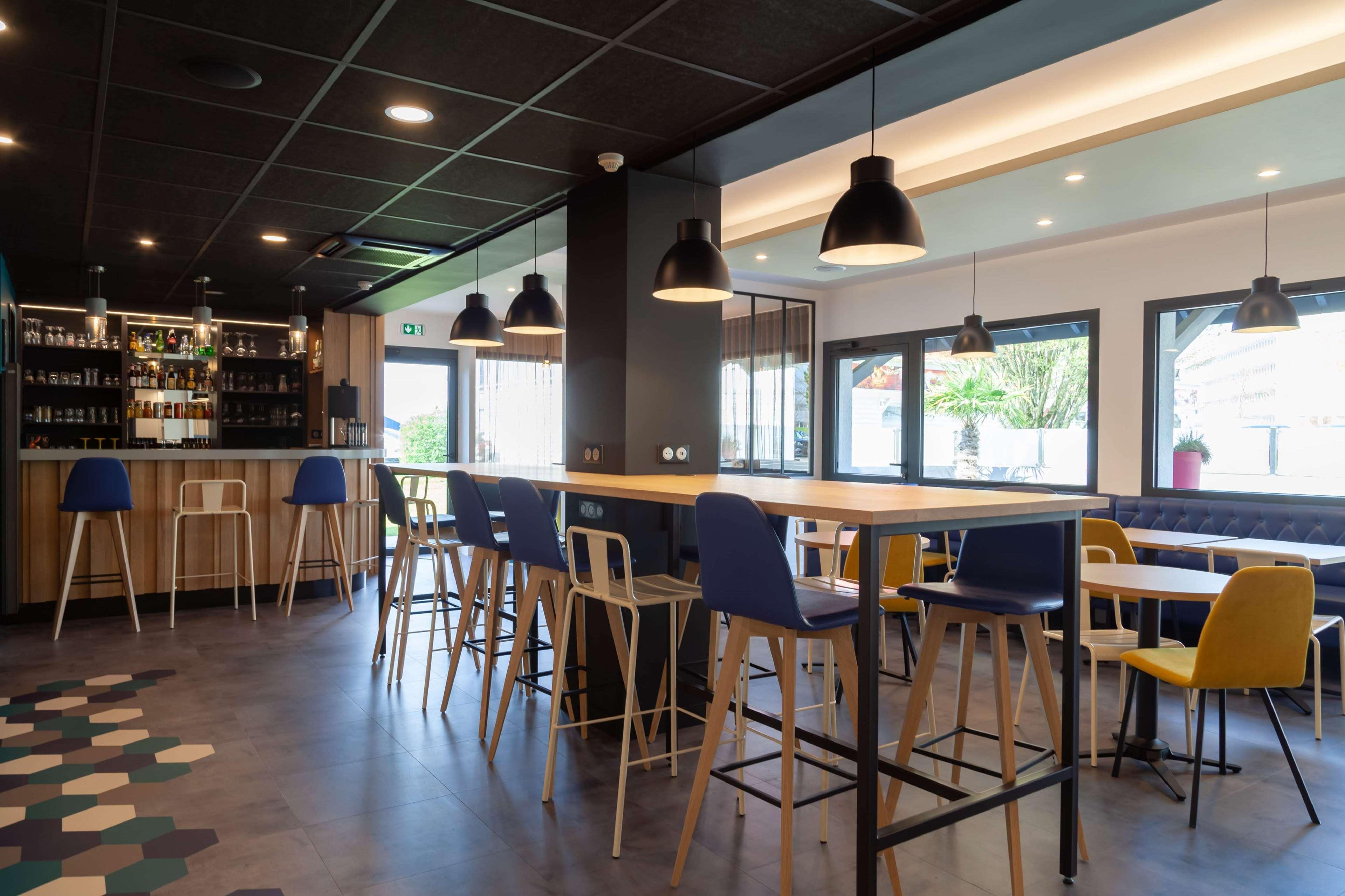 Kyriad Niort-Espace Mendesfrance Dış mekan fotoğraf