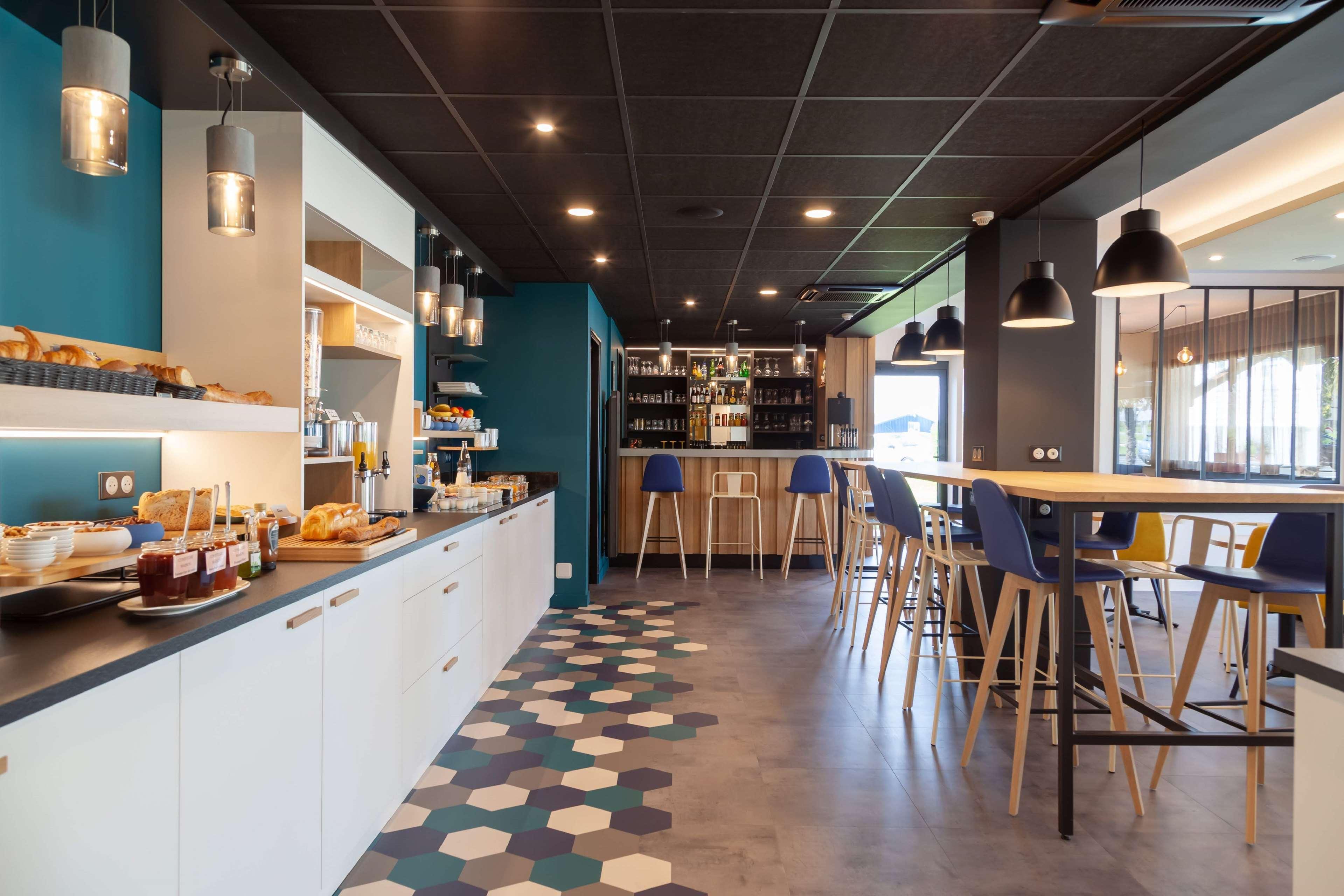 Kyriad Niort-Espace Mendesfrance Dış mekan fotoğraf