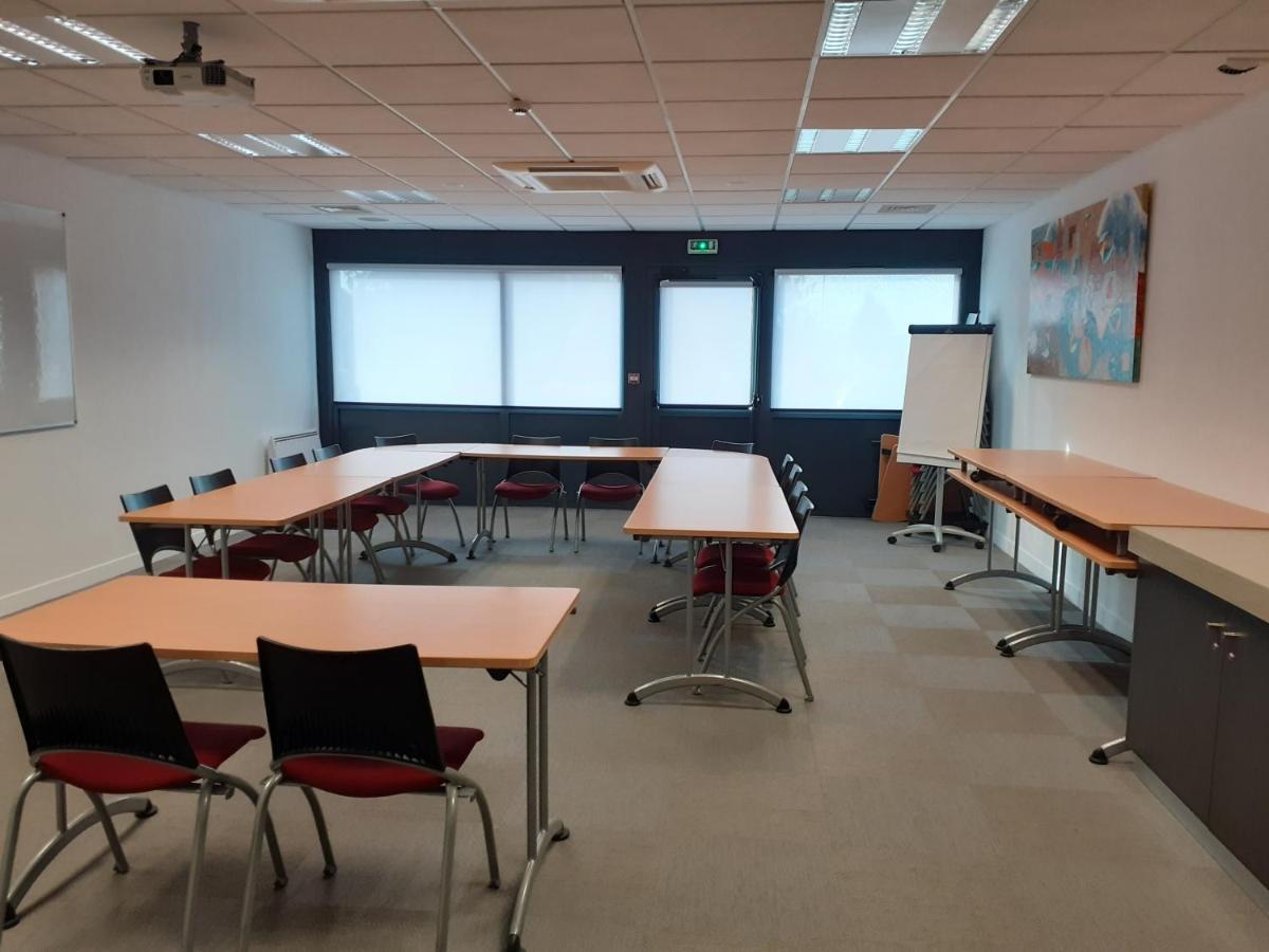 Kyriad Niort-Espace Mendesfrance Dış mekan fotoğraf