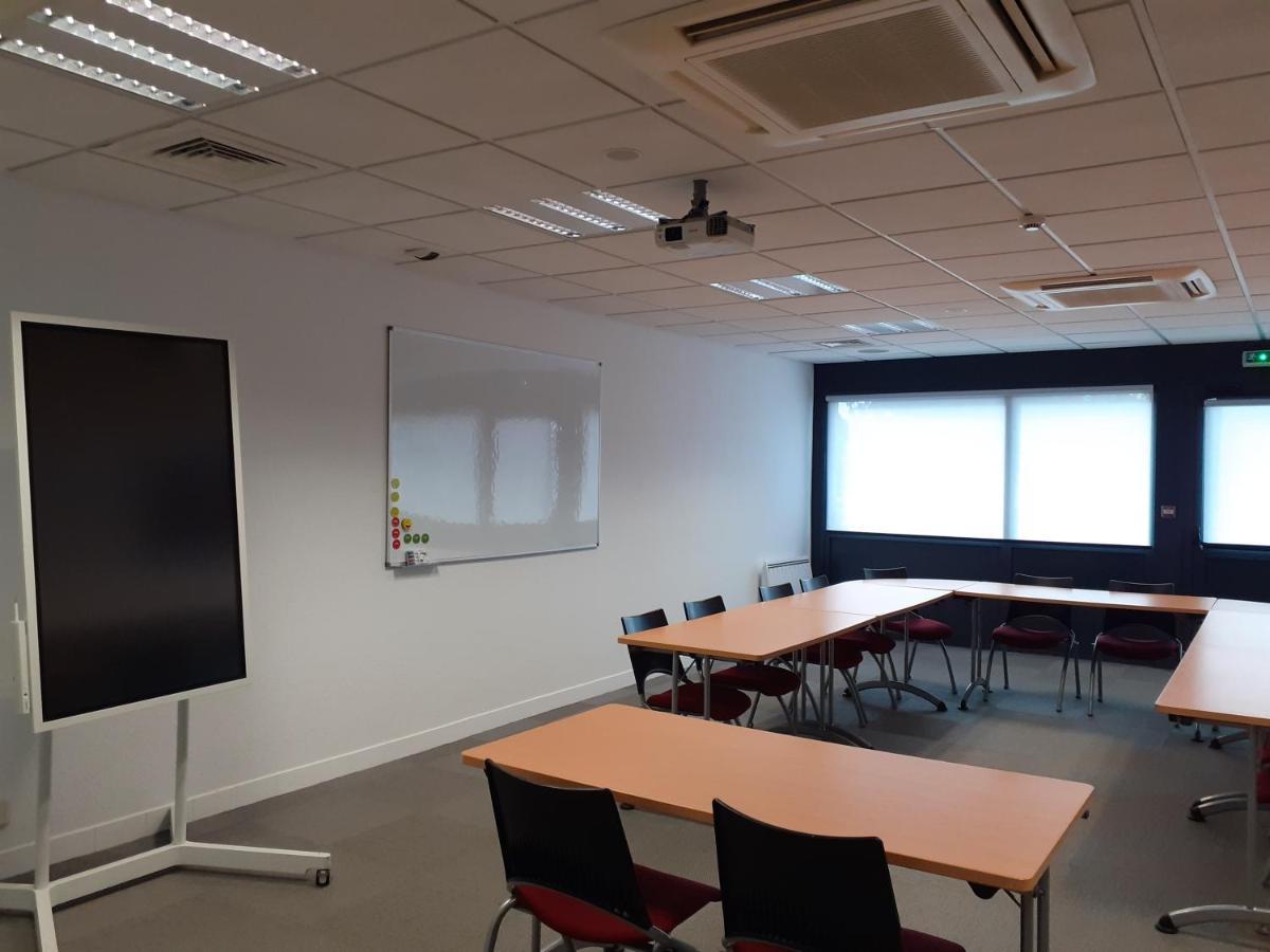 Kyriad Niort-Espace Mendesfrance Dış mekan fotoğraf